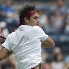 Federer deja entrever que regresará a la tierra en 2019