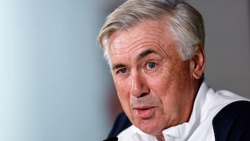 Real Madrid's Italian coach Carlo Ancelotti addresses a press conference in Madrid on October 27, 2023, on the eve of the Spanish League football match against FC Barcelona. (Photo by OSCAR DEL POZO / AFP)