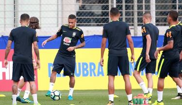 PSG's Neymar back with Brazil for Ecuador clash