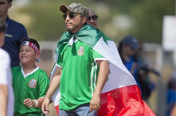 Así vive la afición el duelo entre México y Curazao