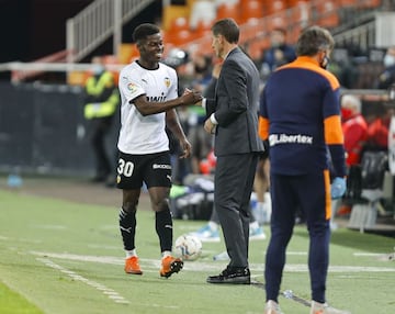 09/11/20 PARTIDO PRIMERA DIVISION  VALENCIA CF - REAL MADRID   JAVI GRACIA - YUNUS MUSAH