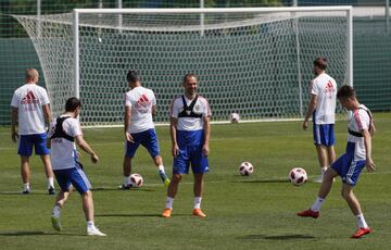 Rusia recibe la visita de Guus Hiddink en el entrenamiento