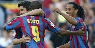Samuel Eto'o, Deco y Ronaldinho, ex jugadores del Barcelona.