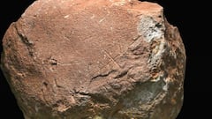 Experts speculate rock found in Spain has one of the oldest markings in the history of humanity: 200,000 years old