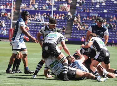 Imagen durante la final de la Copa del Rey 2025 de rugby entre el Valladolid Rugby Asociación Club y el Inexo El Salvador en el estadio José Zorrila.