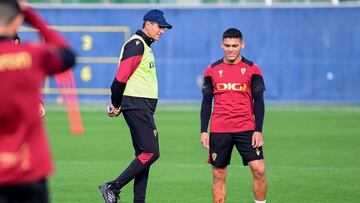 14/02/24 CADIZ CF ENTRENAMIENTO SEMANAL MAURICIO PELLEGRINO CON BRIAN OCAMPO