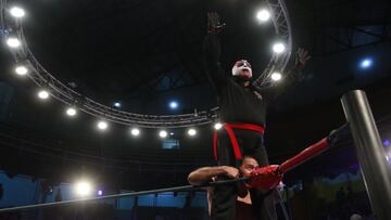 Octagón festeja el triunfo en la Coliseo con Blue Panther.