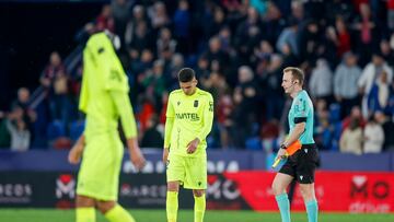 El FC Cartagena cosechó en Valencia su derrota número 23 de la temporada.