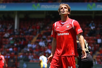 1.- Apertura 2011: 11 goles (Toluca)
2.- Clausura 2012: 14 goles (Toluca)