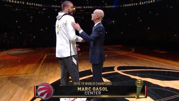 Así recibieron Scariolo, Ibaka y Marc el anillo: ojo al bailecito previo que se marca Ibaka