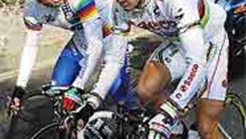 <b>Bettini (izquierda) y Astarloa.</b>