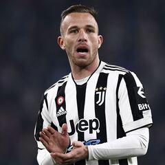 El Betis negocia por Arthur