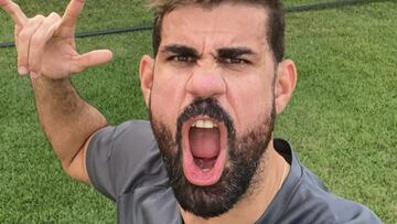 Diego Costa se entrena en Brasil mientras espera pretendientes