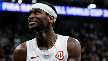 Canada's Shai Gilgeous-Alexander reacts during the FIBA Basketball World Cup quarter-final match between Canada and Slovenia at the Mall of Asia Arena in Manila on September 6, 2023. (Photo by SHERWIN VARDELEON / AFP)