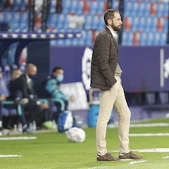 Pablo Machín pide más tiempo y Bragarnik no le espera