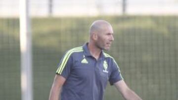 12/08/15 PRETEMPORADA
PARTIDO AMISTOSO SEGUNDA B
VALLADOLID - CASTILLA B FILIAL
ZIDANE