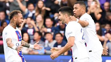 10 NEYMAR JR (psg) - 07 Kylian MBAPPE (psg) - 28 Carlos SOLER BARRAGAN (psg) during the Ligue 1 Uber Eats match between Paris and Troyes on October 29, 2022 in Paris, France. (Photo by Anthony Bibard/FEP/Icon Sport via Getty Images) - Photo by Icon sport