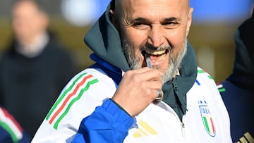 Spalletti, durante el entrenamiento de ayer de Italia.