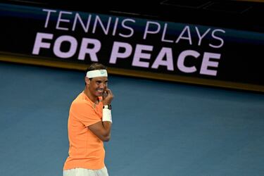 Rafael Nadal durante el partido de exhibición organizado por Tennis Australia para las zonas más afectadas de Ucrania.