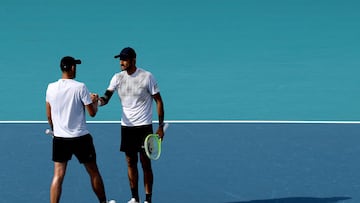 Marcelo Arévalo y Maté Pavic sufren pero avanzan a semifinales del Abierto de Miami