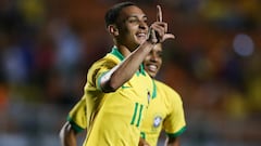 Ajax sign Ziyech replacement Antony in €21.75m deal