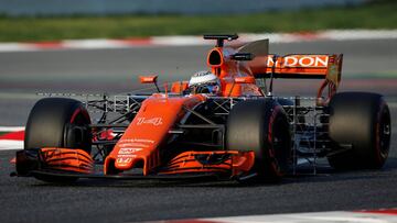 Formula One - F1 - Test session - Barcelona-Catalunya racetrack in Montmelo, Spain - 27/2/17. McLaren&#039;s Fernando Alonso in action. REUTERS/Albert Gea