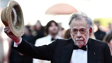 Francis Ford Coppola saludando