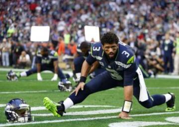 Russell Wilson of the Seattle Seahawks en el calentamiento previo al partido.