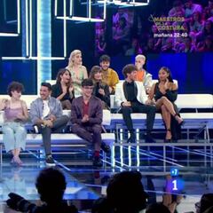 'OT 2020': Los concursantes evitan chocar las manos del público por el coronavirus