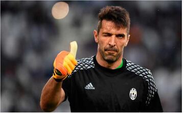 Buffon, supuestamente extendió cheques por un valor total de 1,5 millones de euros al titular de un estanco y estuvo involucrado en apuestas deportivas.