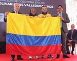 Delegación colombiana recibe la bandera para los Bolivarianos