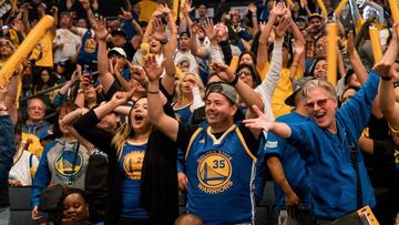 Aficionados de los Warriors.