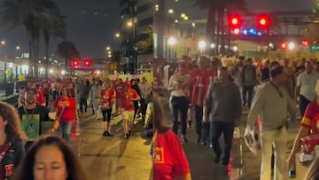 Aficionados le dan la espalda a Mahomes y abandonan el estadio faltando un cuarto