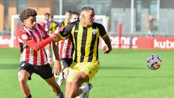 La locomotora Sannadi somete al Bilbao Athletic en Lezama