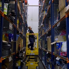 De lotería a diamantes: Madrid acumula miles de tesoros perdidos en el mayor ‘trastero’ a un paso del centro de la capital