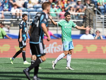 El mediocampista mexicoamericano es otro de los futbolistas latinos de MLS y Liga MX a seguir. Con su sueño firme de llegar a Europa, Obed Vargas tendrá una gran oportunidad para mostrarse ante los ojos del mundo y buscar perseguir ese sueño europeo.