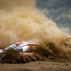 Ogier acaricia el triunfo en Kenia