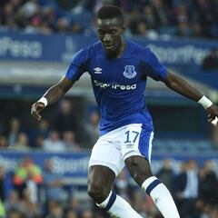 El PSG echa el resto por Gueye