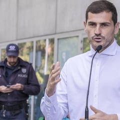 Iker Casillas sale del hospital: "No sé qué será del futuro..."