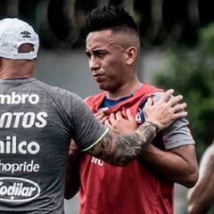 Cueva atacó a Sampaoli: "No se atreve a dar la cara e ir frontal"