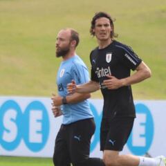Suárez, Cavani y Godín ya calientan motores con Uruguay