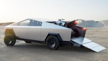 Un año más sin conducir el Cybertruck: Tesla lo retrasa a 2022 sin grandes titulares