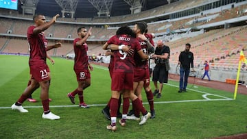 Los jugadores de Venezuela celebran el gol contra Uzbekistán.