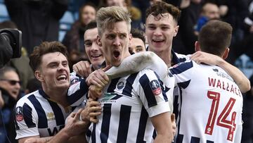 Morison celebra el gol del Millwall.