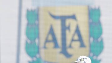 Sampaoli entrenando.