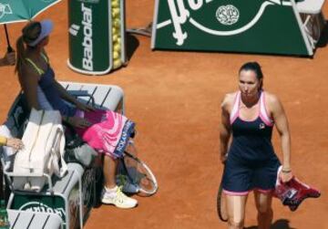 Jelena Jankovic y Maria Sharapova en un descanso.