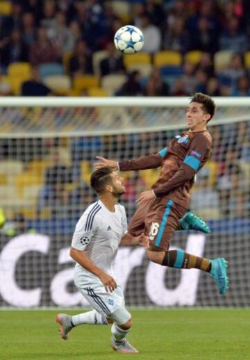 El mediocampista mexicano Héctor Herrera tuvo una buena catuación con los Dragones esta tarde frente al Dynamo de Kiev.