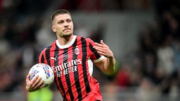 Soccer Football - Serie A - AC Milan v Fiorentina - San Siro, Milan, Italy - April 5, 2025 AC Milan's Luka Jovic celebrates scoring their second goal REUTERS/Daniele Mascolo