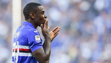 El delantero colombiano Duv&aacute;n Zapata celebrando un gol con la camiseta de la Sampdoria en la Serie A de Italia