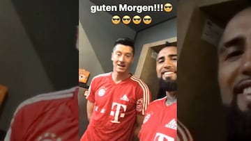 ¡Vidal hace cantar reggaetón hasta a Lewandowski!